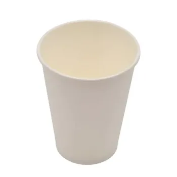 Vasos blanco para bebidas calientes o frías