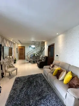 ️us327000️ vendo hermoso pent house en el millón en quinto y sexto niv