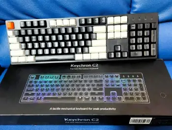 Teclado keychron c2 - full size con switches gateron marrón
