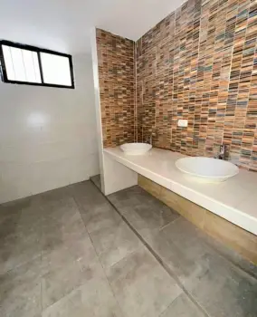 Vendo inmueble en la av. independencia.