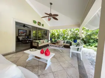 Villa  en alquiler y venta amueblada  en metro country club con vista