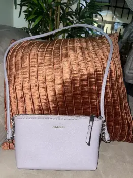 Hermosa cartera calvin klein!