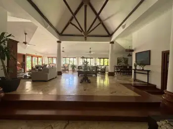 Vendo inmueble en casa de campo.