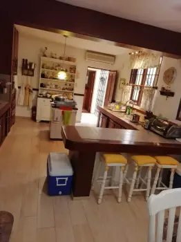 Vendo inmueble en arroyo hondo.