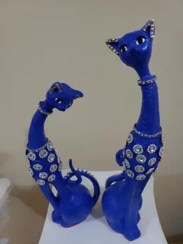 Preciosas gatas decorativas que embellecerán su casa