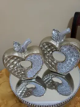 Vendo precioso set de manzanas en resina