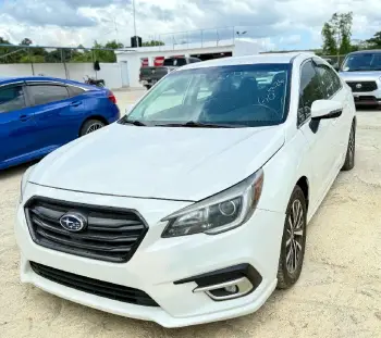 Subaru legacy primium 2019