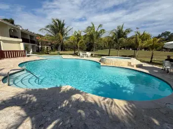 Alquilo apartamento amueblado en metro country club frente al campo de