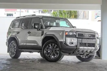 Toyota land cruiser prado adventure 2025