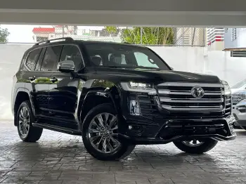 Toyota land cruiser 300 vxr 2025