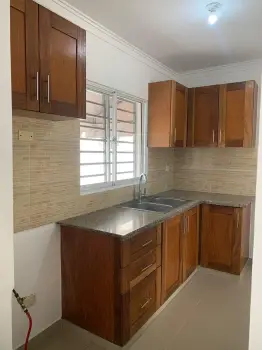 Alquilo apartamento 3er piso en altos de alameda s.d oeste