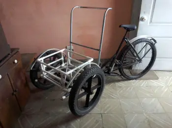 Triciclo versatil se puede desarmar por entero se puede convertir en u