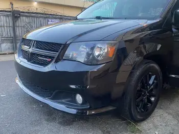 Dodge grand caravan sxt 2019