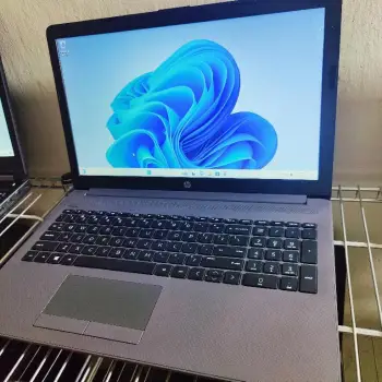 Oferta hp de 15 pulgadas amd a6 de 7ma generacion 8gb ddr4 windows 11