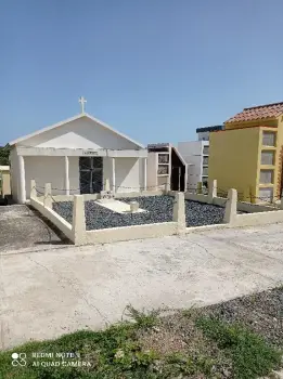 Panteon horizontal de concreto y bloques bajo nivel completo