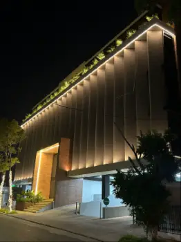 Local en alquiler exclusivo para oficinas en los prados santo domingo.