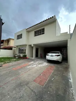 Casa en la castellana uso familiar o comercial