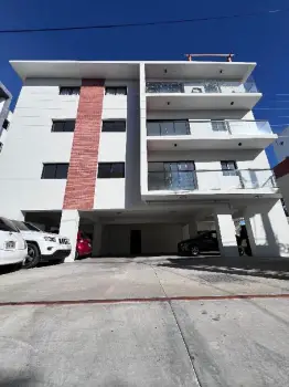Apartamento de 2 habitaciones en venta en los corales del sur.