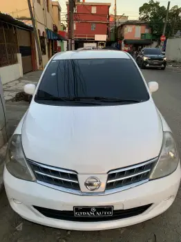 Nissan tilda 2013