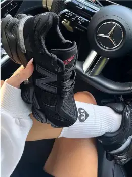 Tenis negro de mujer en santo domingo dn