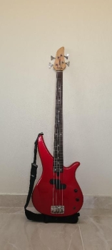 Bajo eléctrico yamaha en san cristóbal