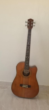 Bajo electroacústico fender en san cristóbal