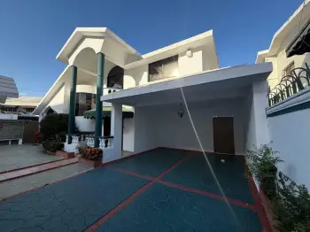 Casa en alquiler en bella vista