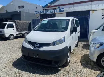 Nissan vanette blanco recien importado aÑo 2019