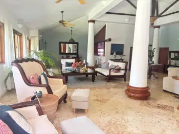 Villa de 3 habitaciones en venta en casa de campo.
