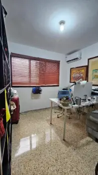 Apartamento de 3 habitaciones en venta en la zona universitaria.