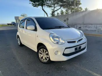 Toyota passo 2015