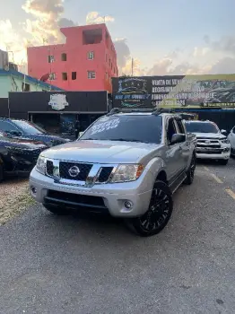 Nissan frontier sv 4x4 2019