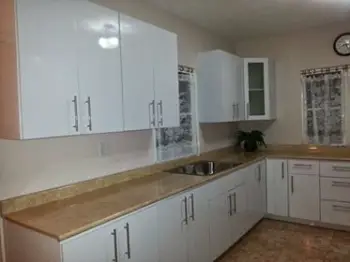 Cocinas en madera moderna blanca