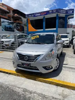 Nissan versa sv