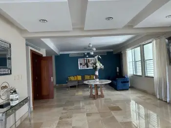 Alquilo apartamento en piantini con 319 mts