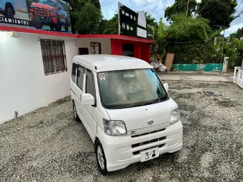 Daihatsu hijet 2016