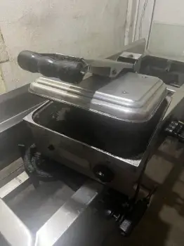 Tostadora grande  en la romana