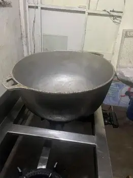 Caldero de 30 libras en la romana