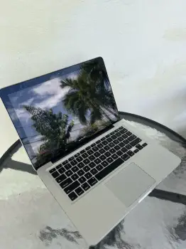 Mac pro 2012 15 pul  core i17 ram 16gb en la romana
