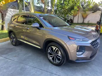 Hyundai santa fe 2019 limited clean carfax  Óptima condiciones