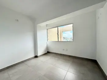 Apartamento de 3 habitaciones en venta en la av. independencia.