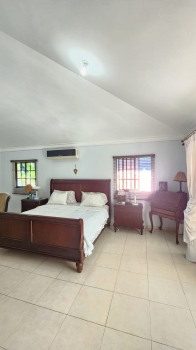 Villa de 3 habitaciones en venta en juan dolió.