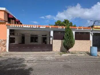 Casa en arroyo manzano de tres habitaciones proyecto cerrado