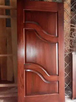 Instalador de puertas en madera