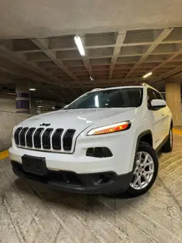 Grand cherokee latitud 2014 en óptimas condiciones