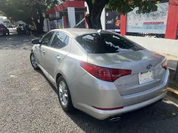 Vendo kia optima 2011