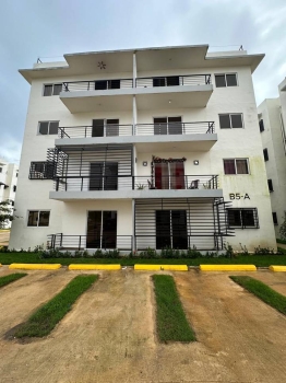 Apto. en primer piso en alquiler – 2 habitaciones boca chica