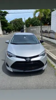 Toyota corolla le 2018  en peravia