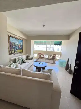Alquilo apartamento con vista al mar
