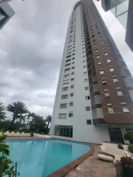 Se vende y se renta departamento en caney